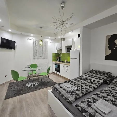 Smart In The Heart Of Appartamento